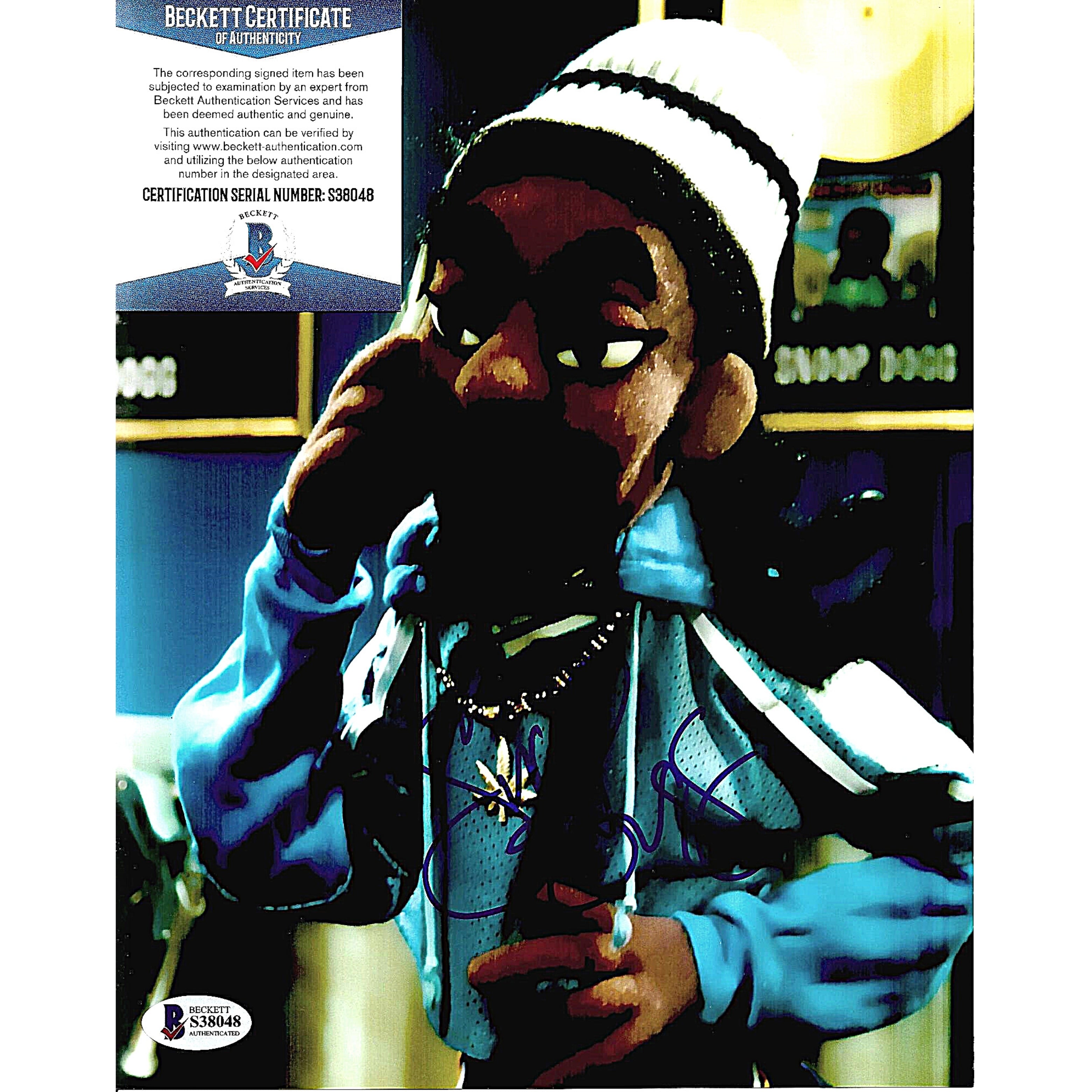 Snoop Doggy Dogg autographed photo – full view – Beckett COA