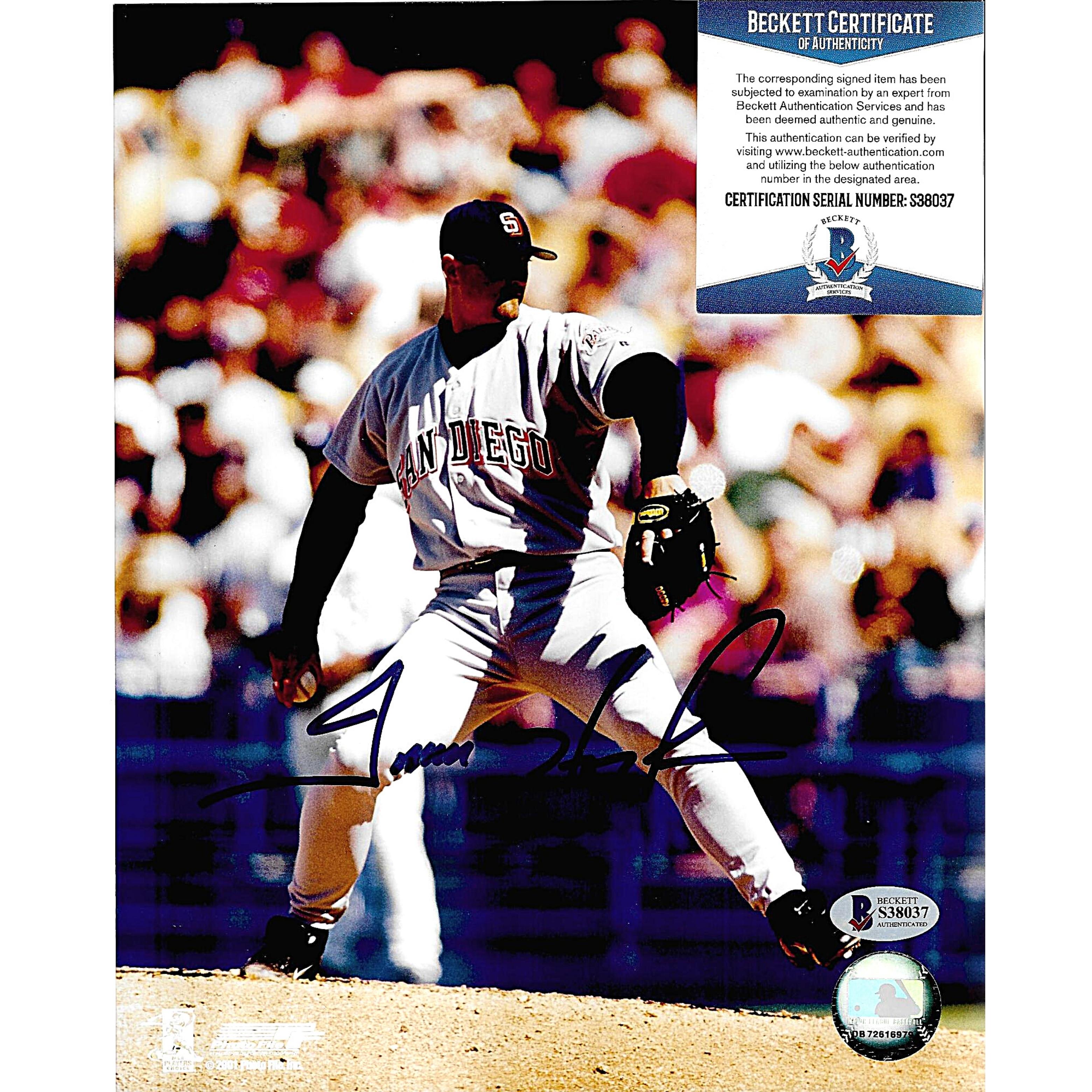 Trevor Hoffman autographed baseball – full view – Beckett COA