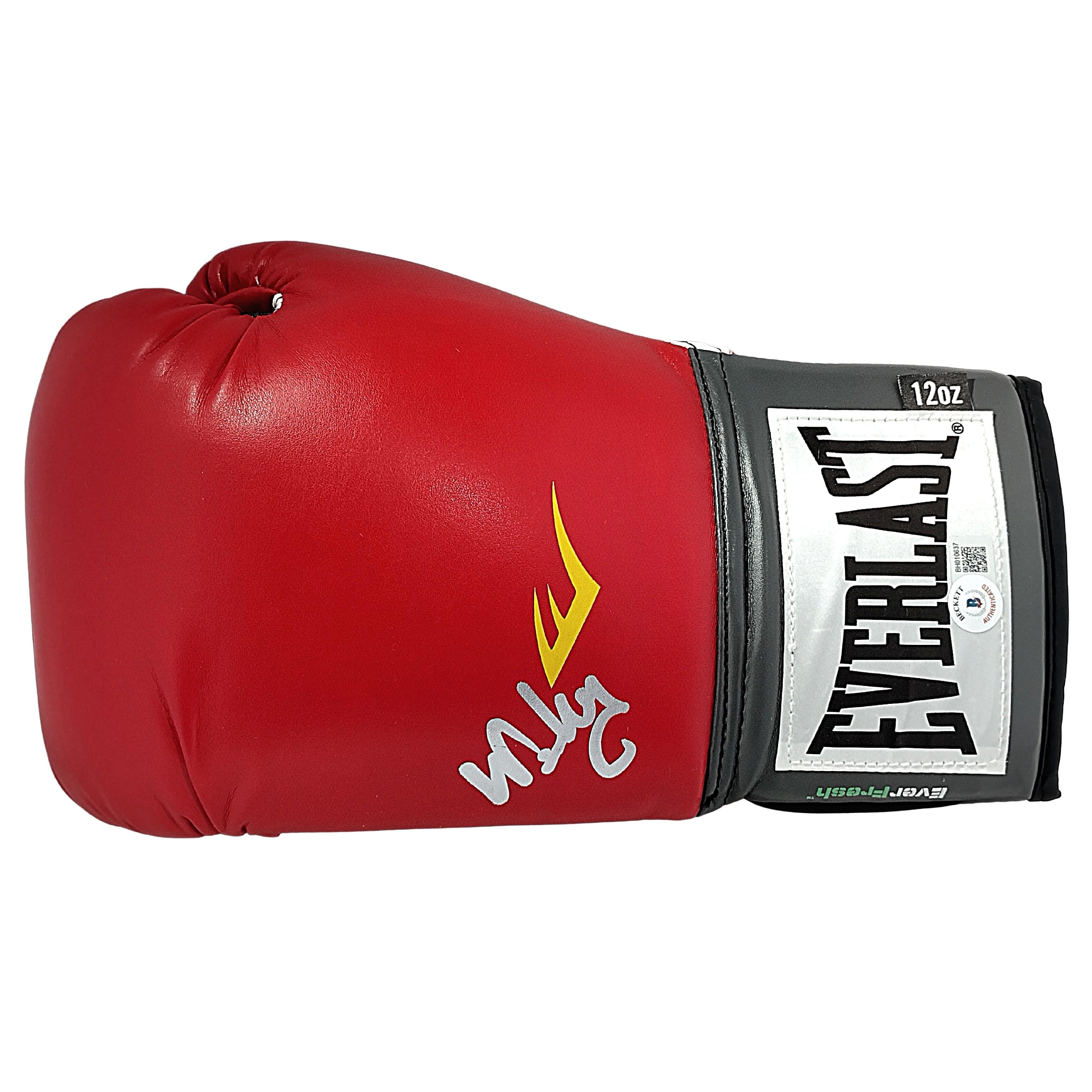 Winky Wright autographed memorabilia – full view – Beckett COA